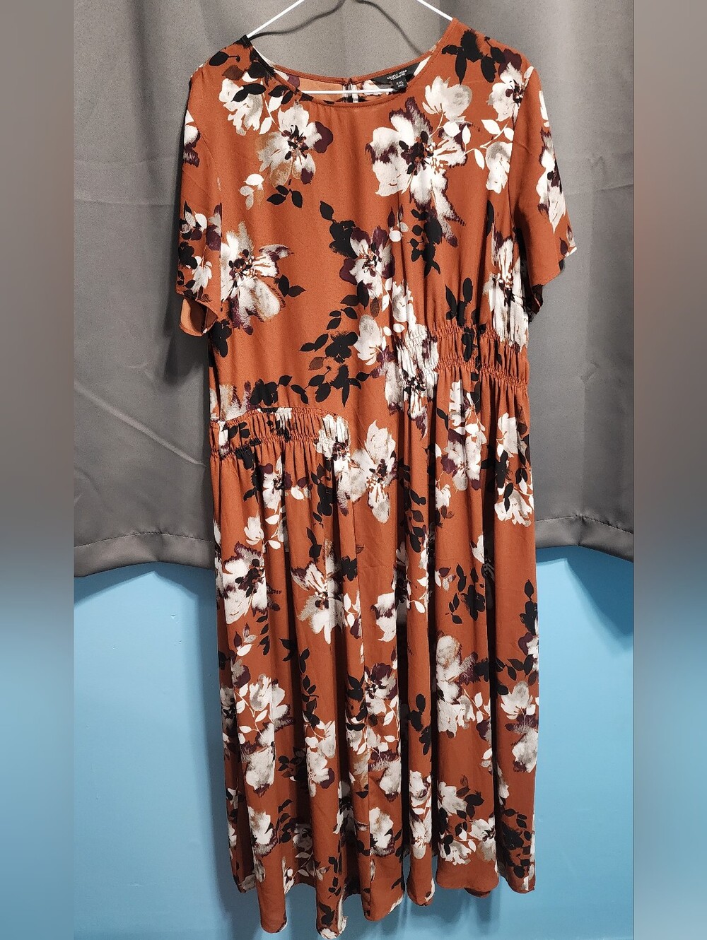 Simply Vera Vera Wang Rust Floral Midi Dress Asymmetrical Waist - Missing Slip